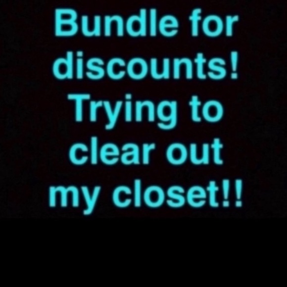 Last pair! Iridescent acrylic floral dogwood stud earrings - Picture 9 of 9